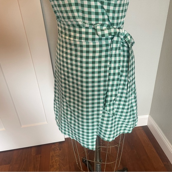 SHEIN- SZ M Green White VCAY Buffalo Plaid Frill Trim Wrap Knot Side Tube Dress - Picture 6 of 7
